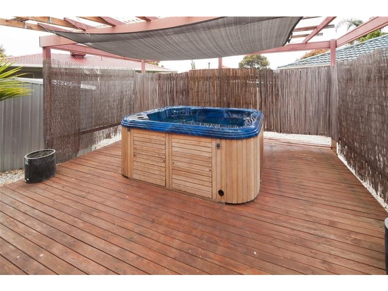33 Cheam Street, Dandenong North VIC 3175
