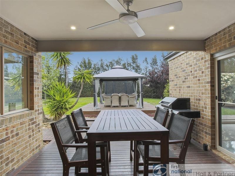 10 Moondarra Drive, Berwick VIC 3806