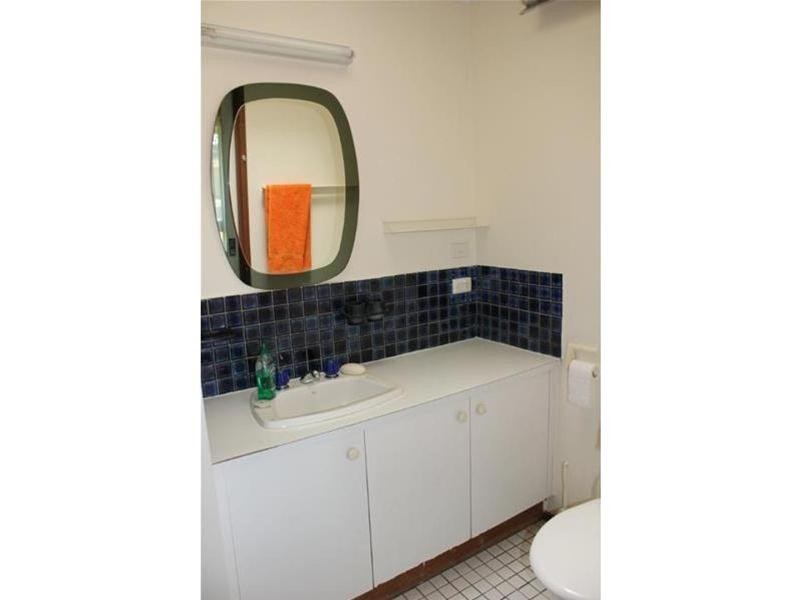 1 Joseph Banks Crescent, Endeavour Hills VIC 3802