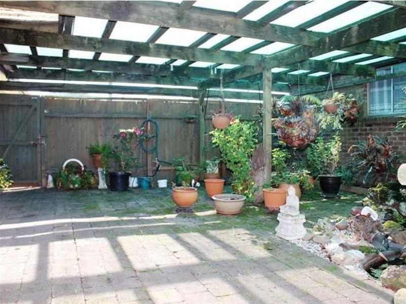 1 Joseph Banks Crescent, Endeavour Hills VIC 3802