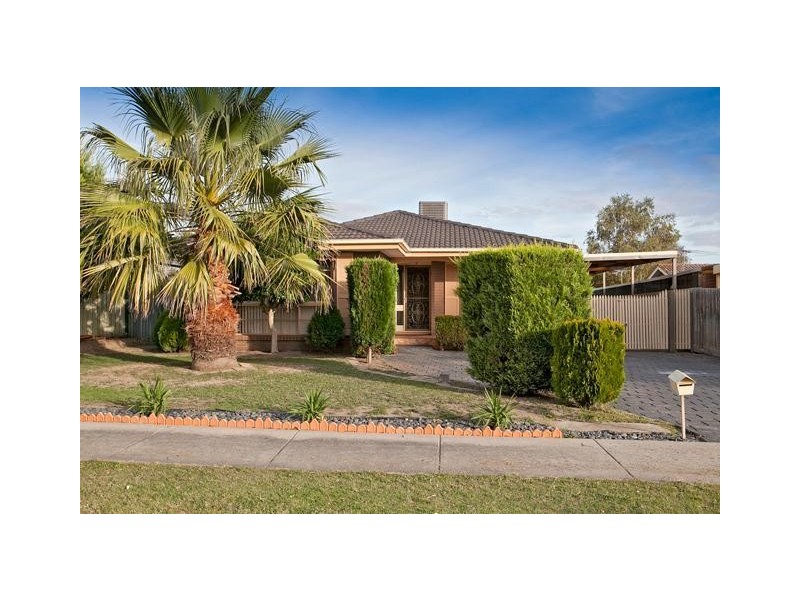 16 Primrose Hill Close, Endeavour Hills VIC 3802