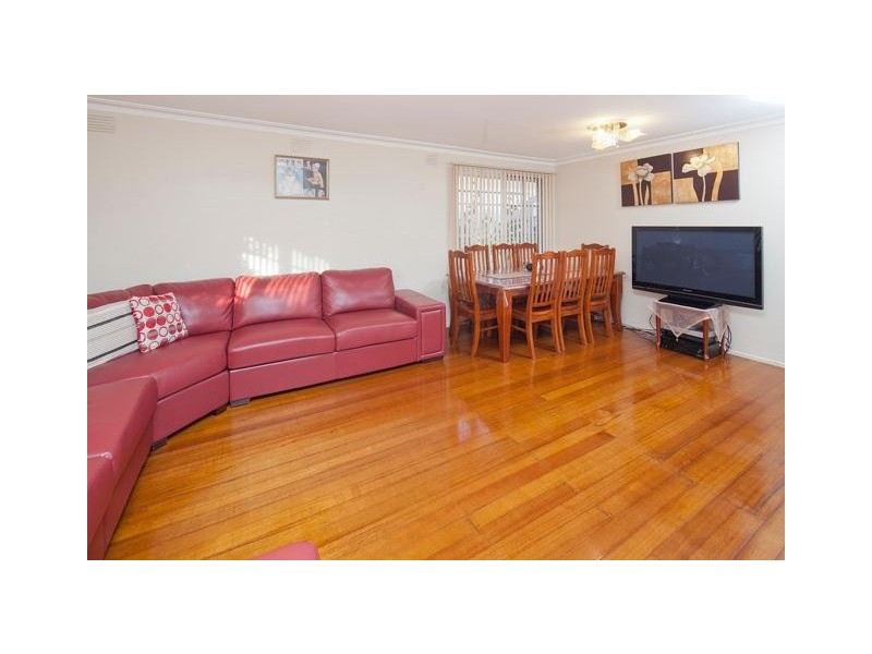 16 Primrose Hill Close, Endeavour Hills VIC 3802