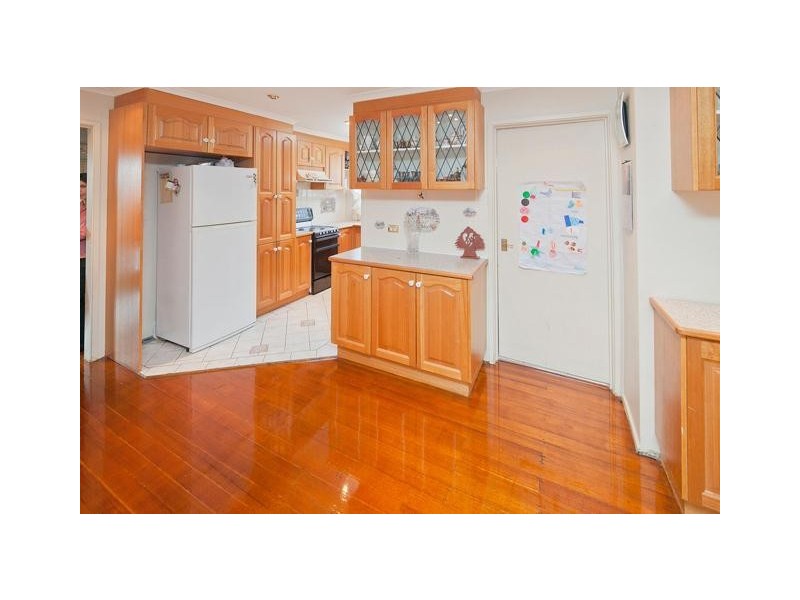 16 Primrose Hill Close, Endeavour Hills VIC 3802