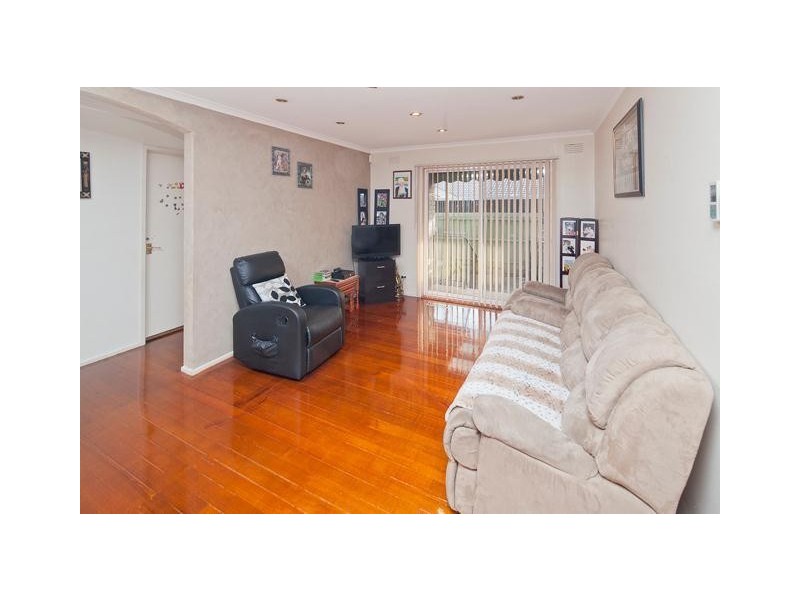 16 Primrose Hill Close, Endeavour Hills VIC 3802