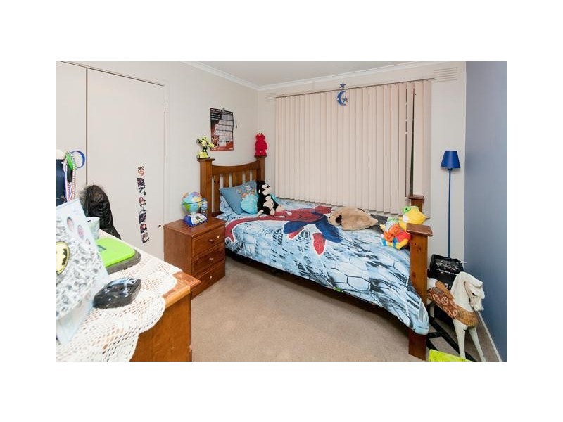 16 Primrose Hill Close, Endeavour Hills VIC 3802