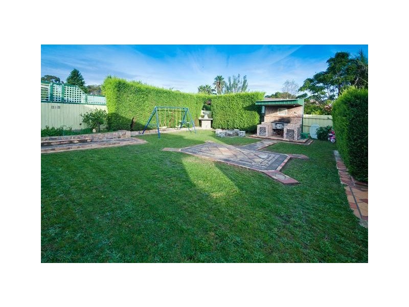 16 Primrose Hill Close, Endeavour Hills VIC 3802