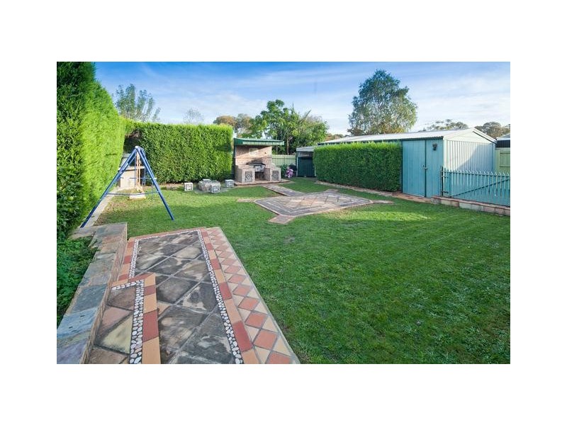 16 Primrose Hill Close, Endeavour Hills VIC 3802