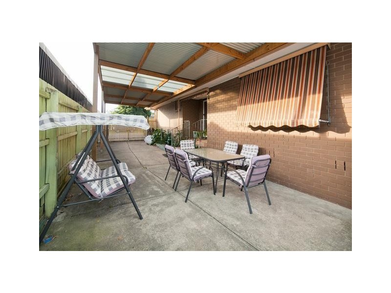 16 Primrose Hill Close, Endeavour Hills VIC 3802