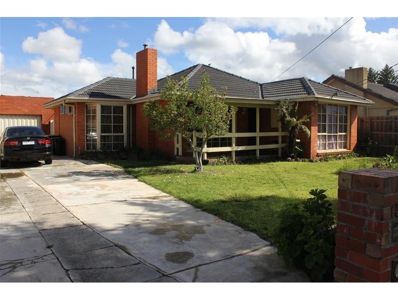 38 Waratah Drive, Dandenong North VIC 3175