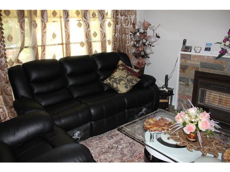 38 Waratah Drive, Dandenong North VIC 3175