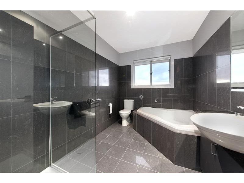 31 Reservoir Crescent, Rowville VIC 3178