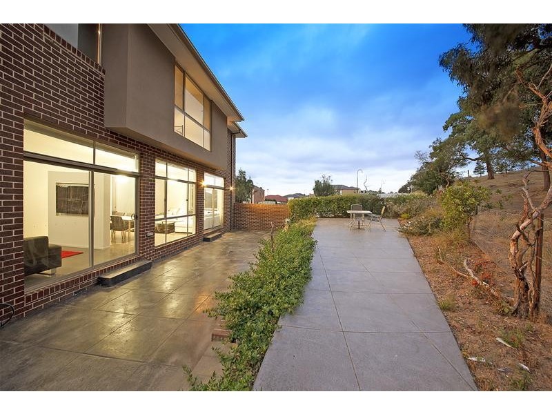 31 Reservoir Crescent, Rowville VIC 3178