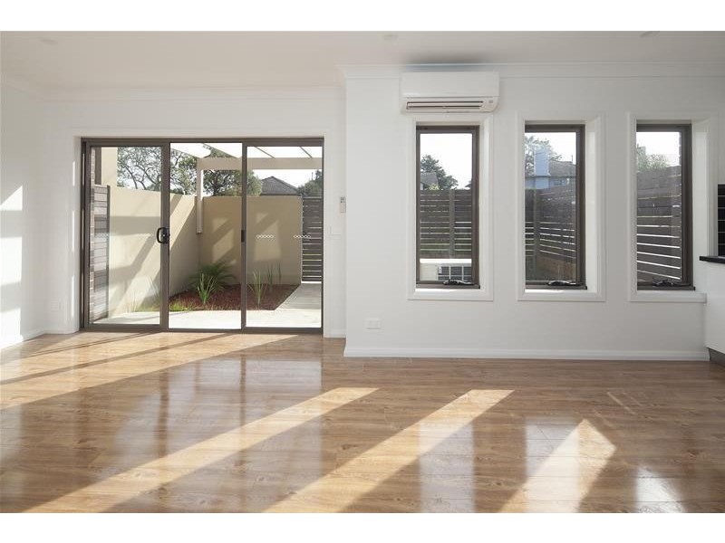 2/34-36 Hawthorn Road, Doveton VIC 3177