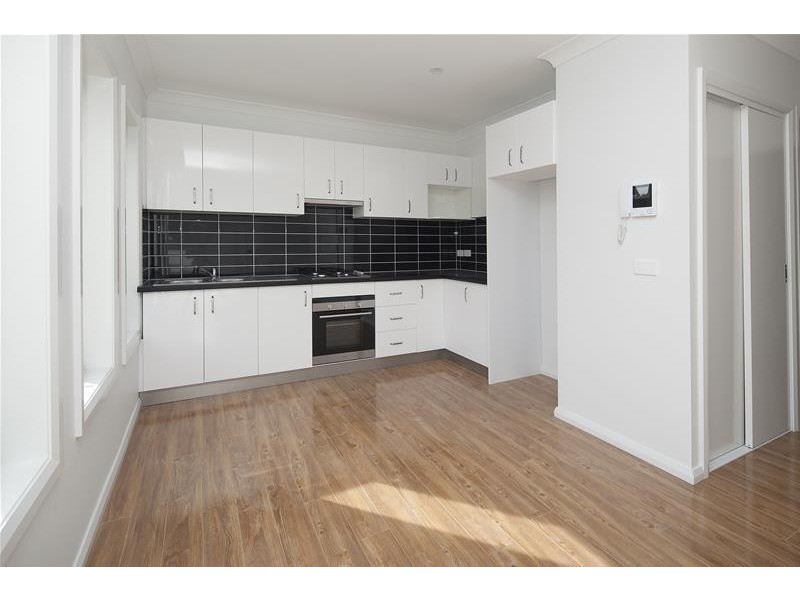 2/34-36 Hawthorn Road, Doveton VIC 3177