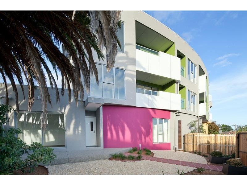 15/9 McFarlane Crescent, Dandenong VIC 3175