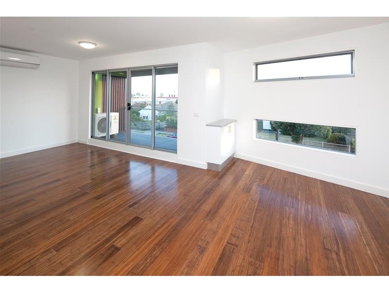 15/9 McFarlane Crescent, Dandenong VIC 3175