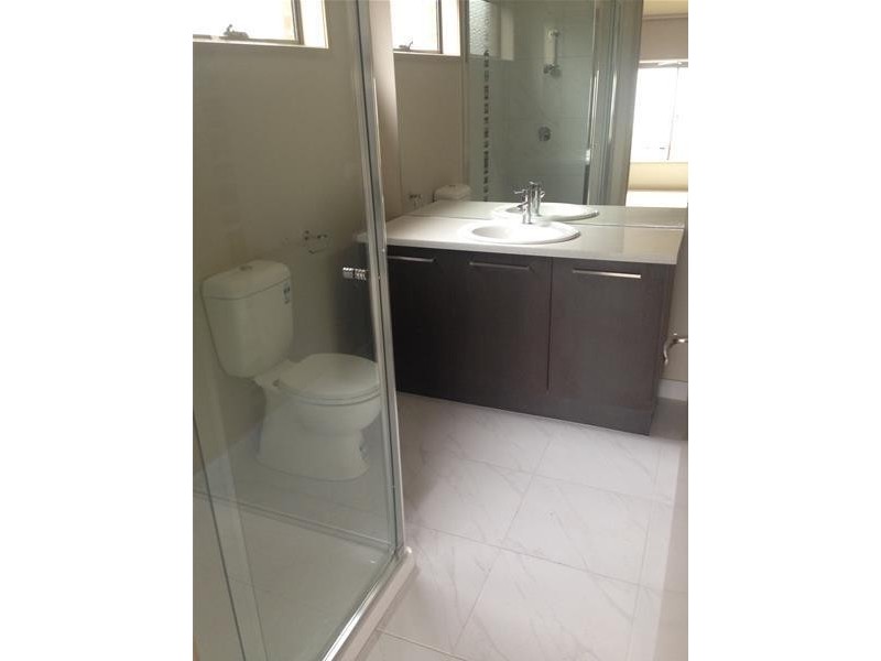 6 Hewitt Street, Cranbourne East VIC 3977