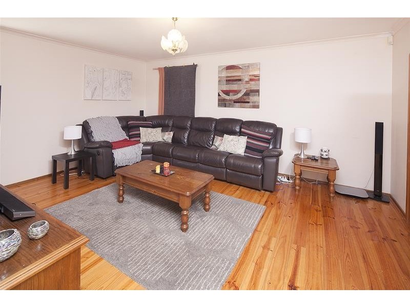 3 Peebles Street, Endeavour Hills VIC 3802