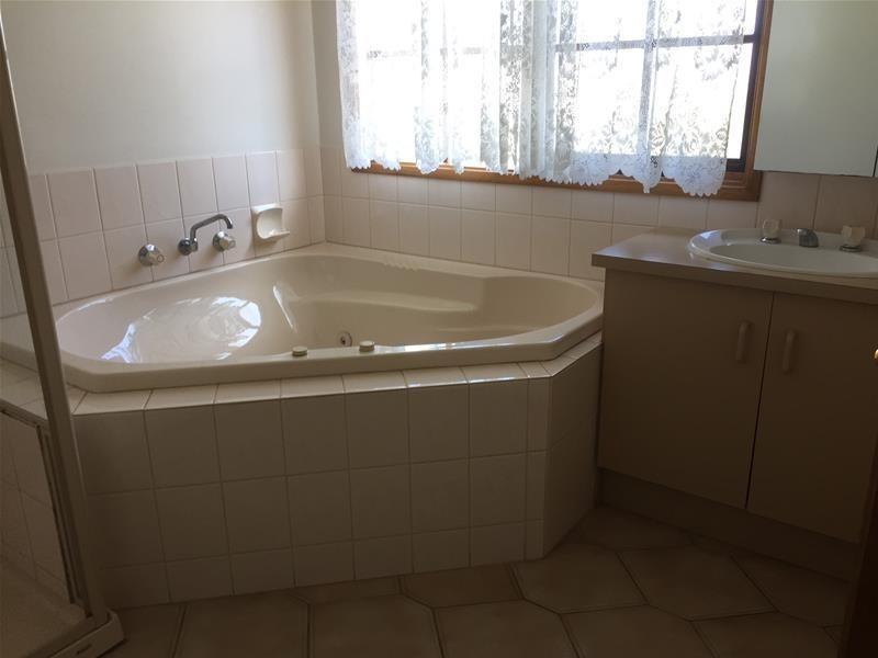 44B Aberdeen Drive, Dandenong North VIC 3175