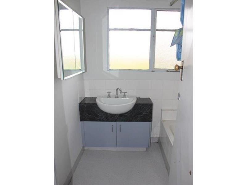 16 Curtin Crescent, Dandenong North VIC 3175