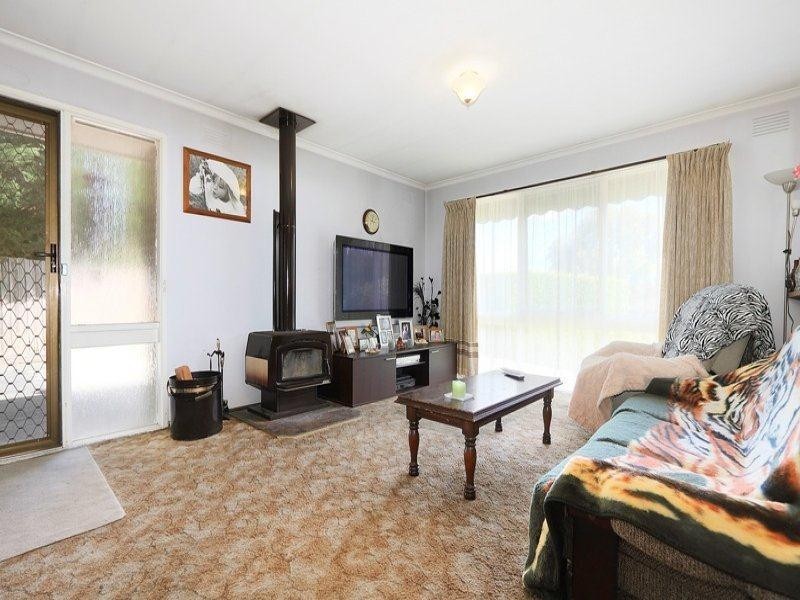 44 Crossdale Rise, Endeavour Hills VIC 3802