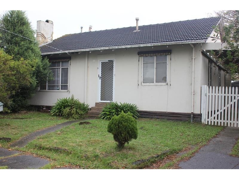 5 Page Court, Dandenong North VIC 3175