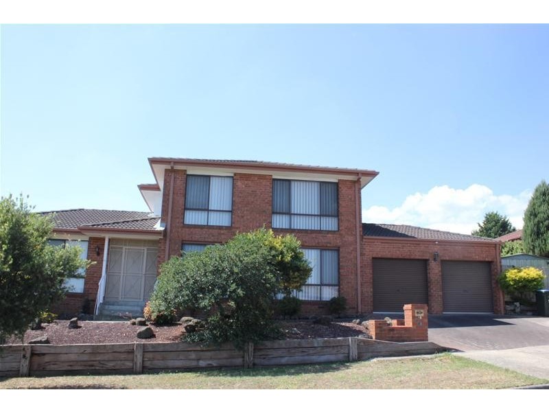 10 Showjump Crescent, Endeavour Hills VIC 3802