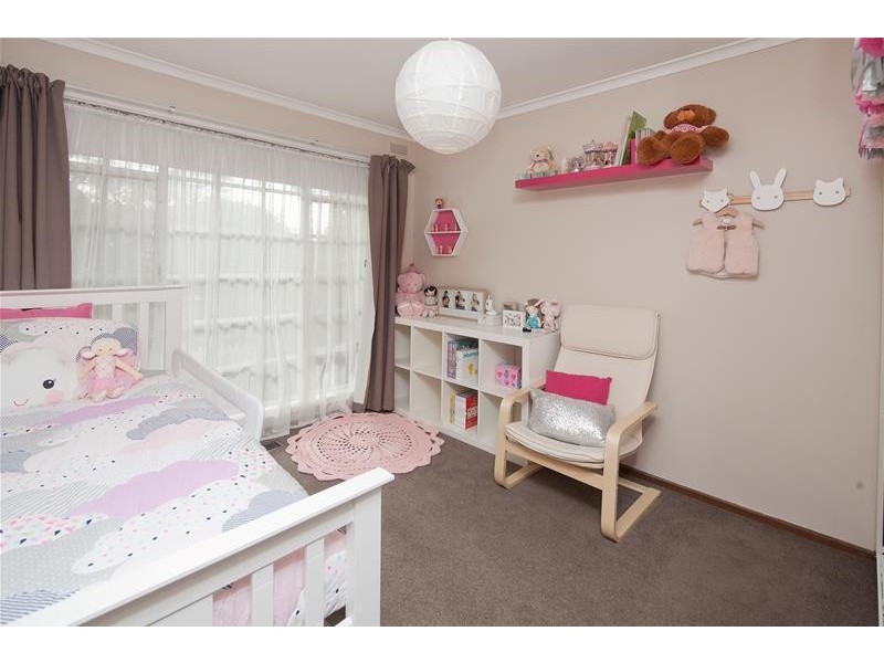 44 Meadow Wood Walk, Narre Warren VIC 3805