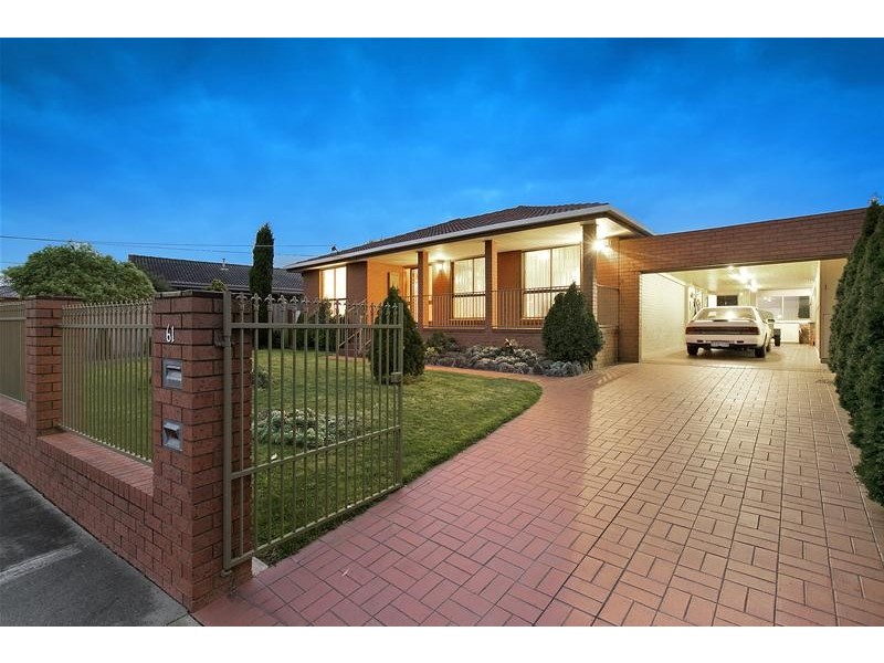 61 Whitehaven Crescent, Noble Park North VIC 3174