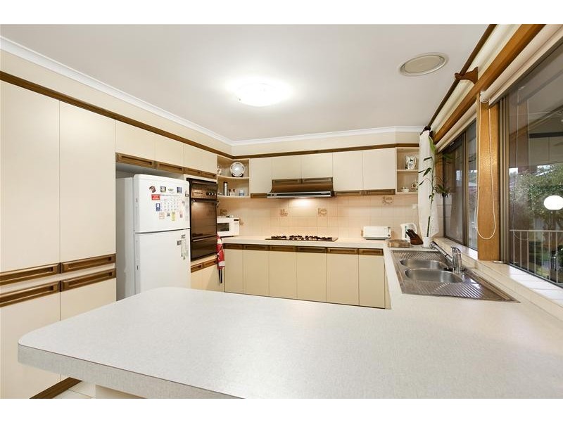 61 Whitehaven Crescent, Noble Park North VIC 3174