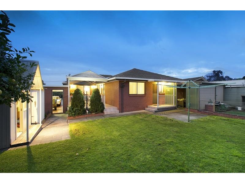 61 Whitehaven Crescent, Noble Park North VIC 3174
