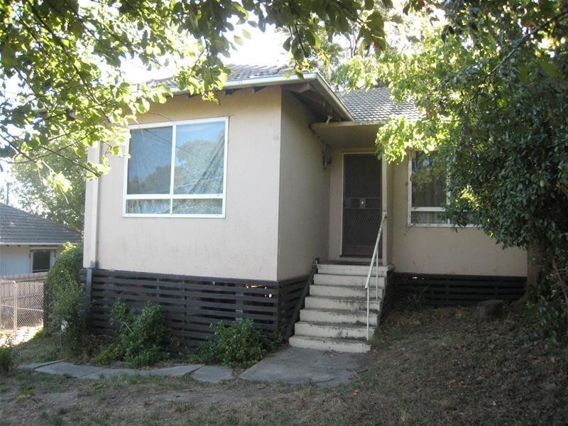 4 Magnolia Grove, Doveton VIC 3177