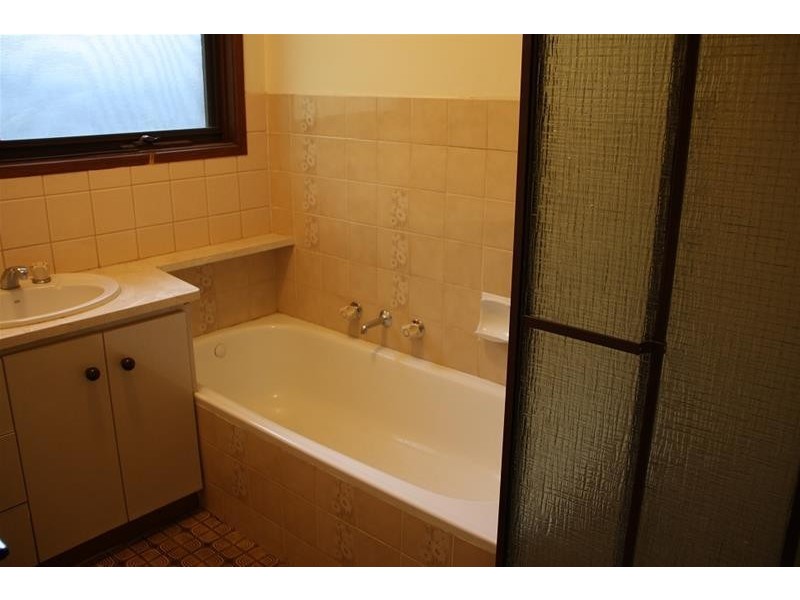 1 Meehan Court, Endeavour Hills VIC 3802