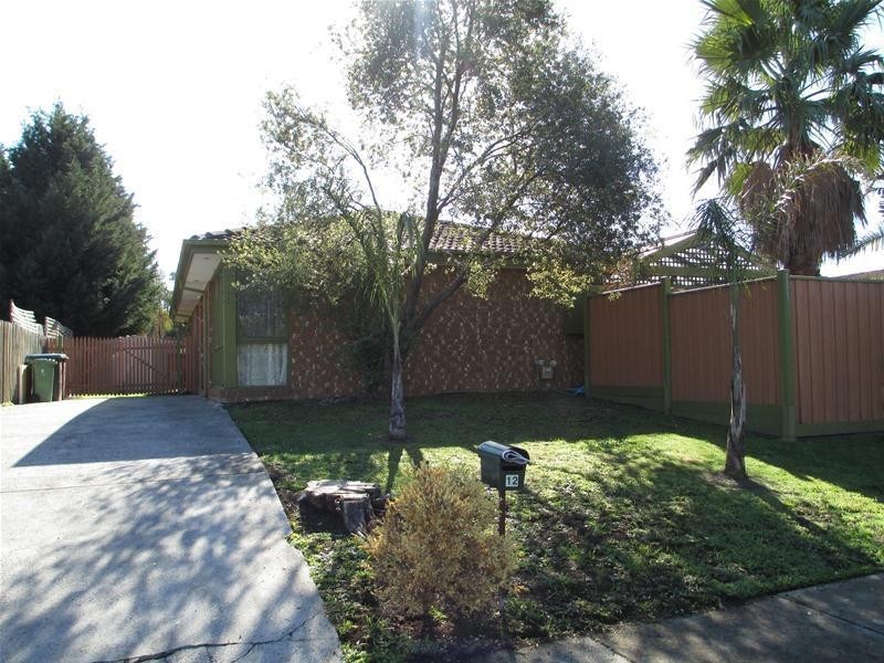 12 Eildon Road, Endeavour Hills VIC 3802