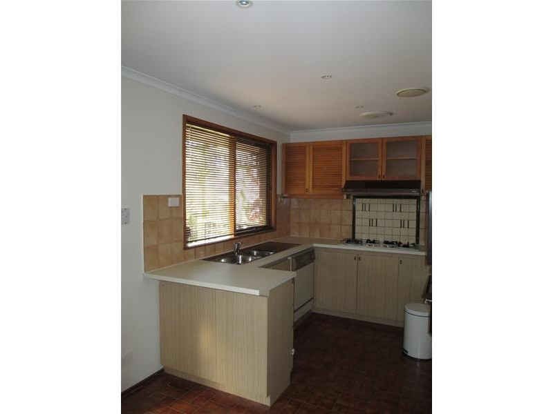 12 Eildon Road, Endeavour Hills VIC 3802