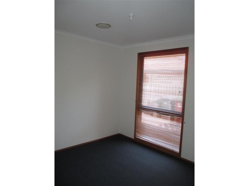 12 Eildon Road, Endeavour Hills VIC 3802