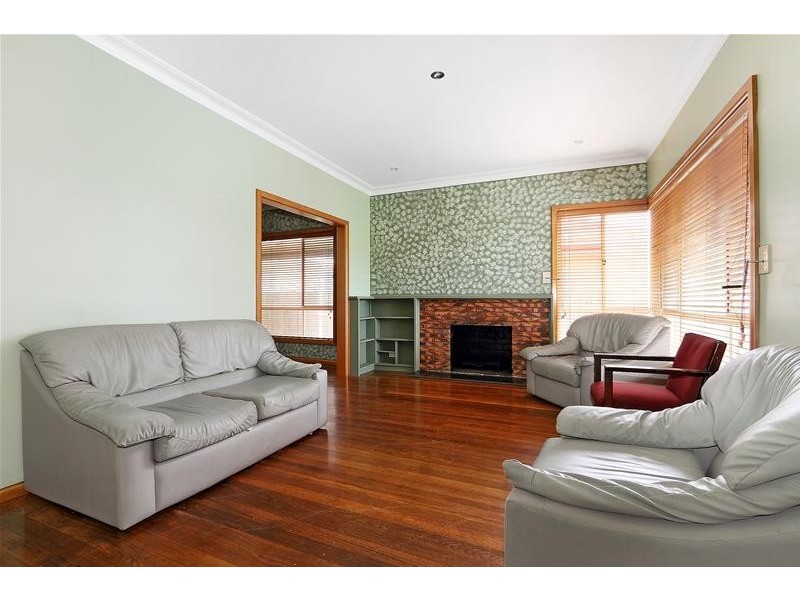 16 Charlton Street, Springvale VIC 3171