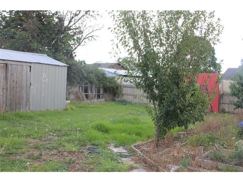 27 Ti Tree Drive, Doveton VIC 3177