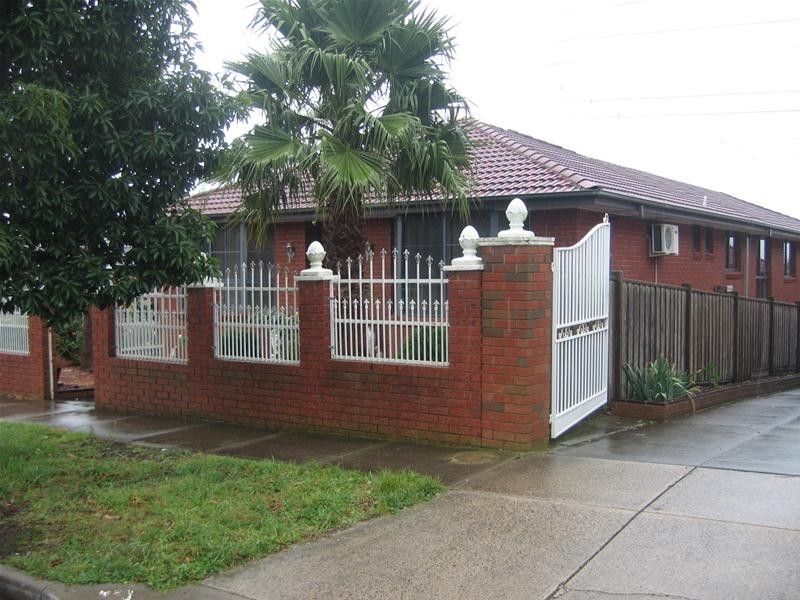 53 George Chudleigh Drive, Hallam VIC 3803