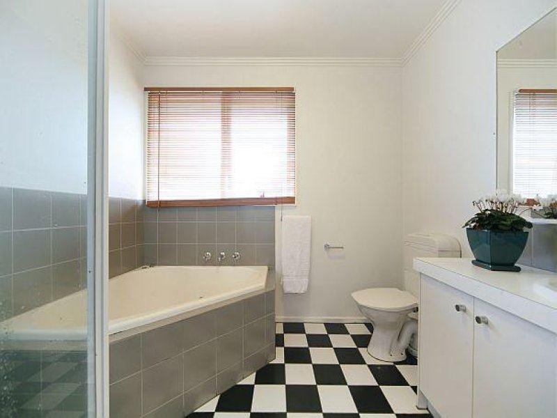 15 Saltair Street, Hampton East VIC 3188