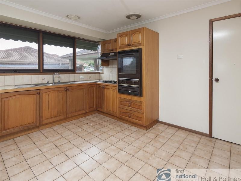 322 James Cook Drive, Endeavour Hills VIC 3802