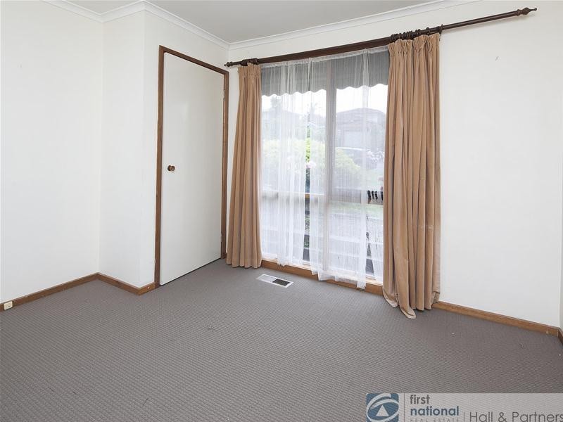 322 James Cook Drive, Endeavour Hills VIC 3802