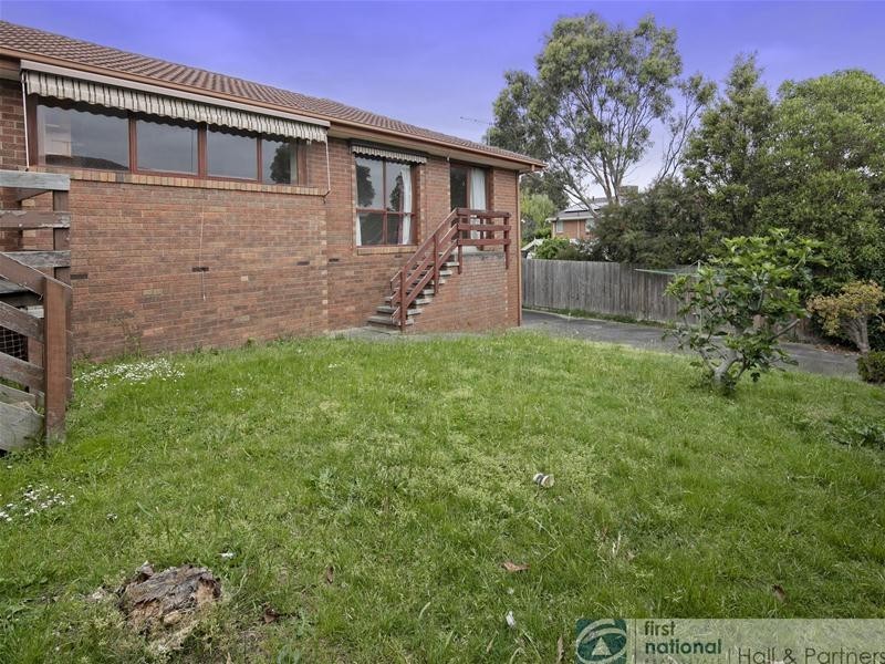 322 James Cook Drive, Endeavour Hills VIC 3802
