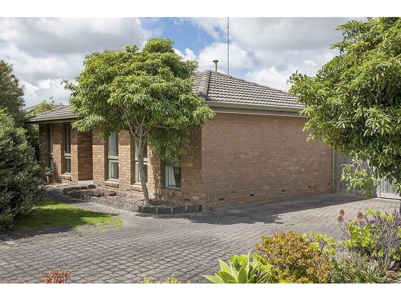 17 Oxley Way, Endeavour Hills VIC 3802