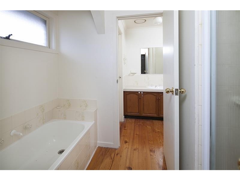 17 Oxley Way, Endeavour Hills VIC 3802