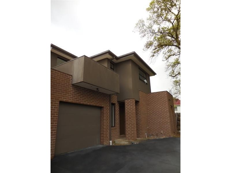 4/28 Burrows Avenue, Dandenong VIC 3175