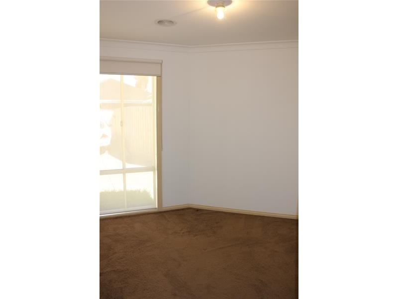 2/160 McFees Road, Dandenong North VIC 3175