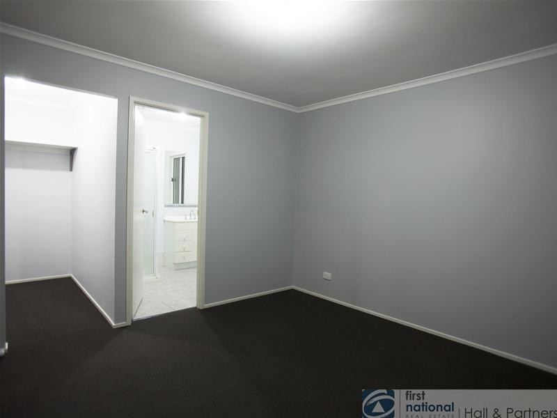 2 Edgewood Close, Narre Warren South VIC 3805