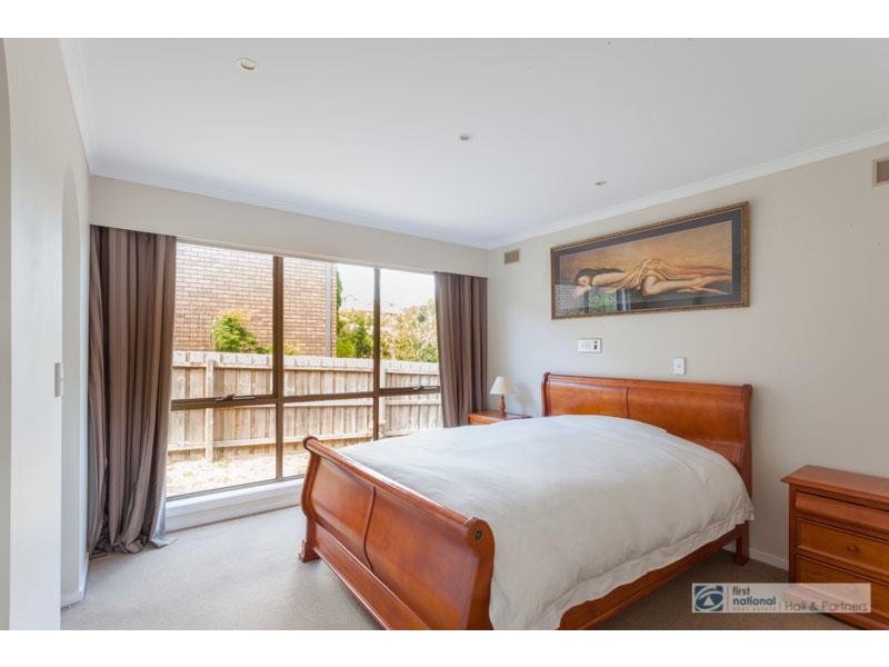 28 Daniel Solander Drive, Endeavour Hills VIC 3802