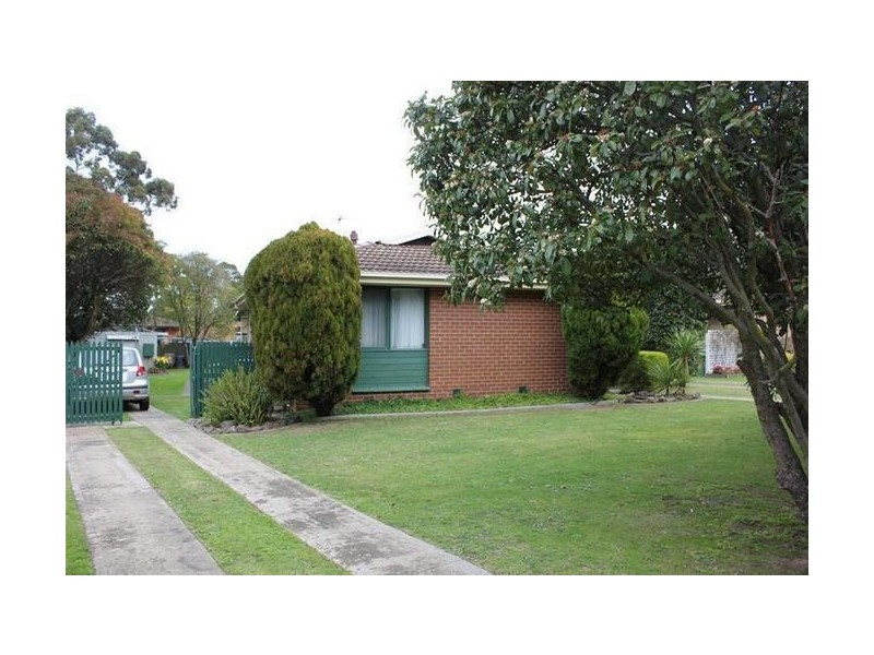 18 Heatherton Road, Endeavour Hills VIC 3802